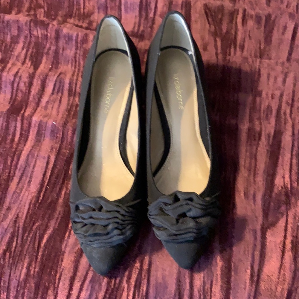 Liz Claiborne Black Crepe Ruffle detail Pump